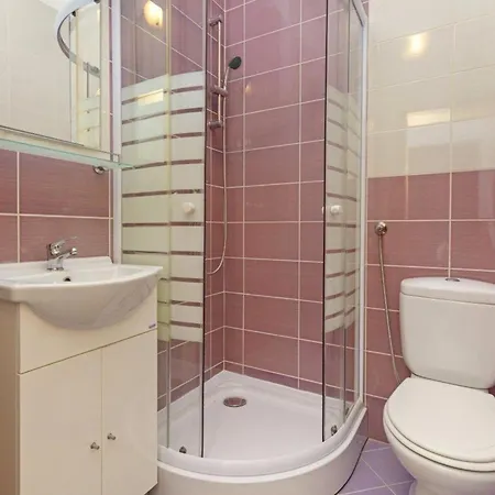 Ferienwohnung Fur 4 Personen Ca 45 Qm In Srima, Dalmatien Norddalmatien - B60454